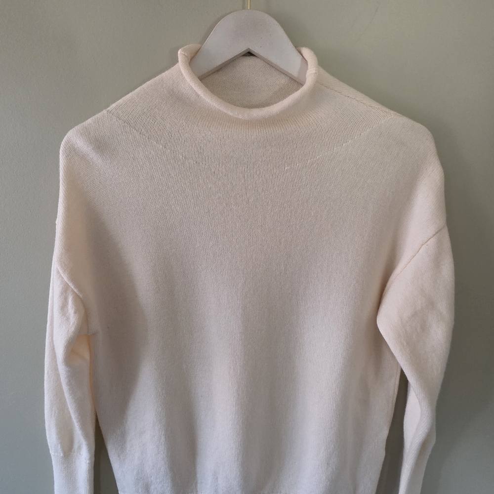 Wilfred S Modern Contemporary Minimalist Soft Girl Mock Neck Merino Wool Sweater - Picture 3 of 16
